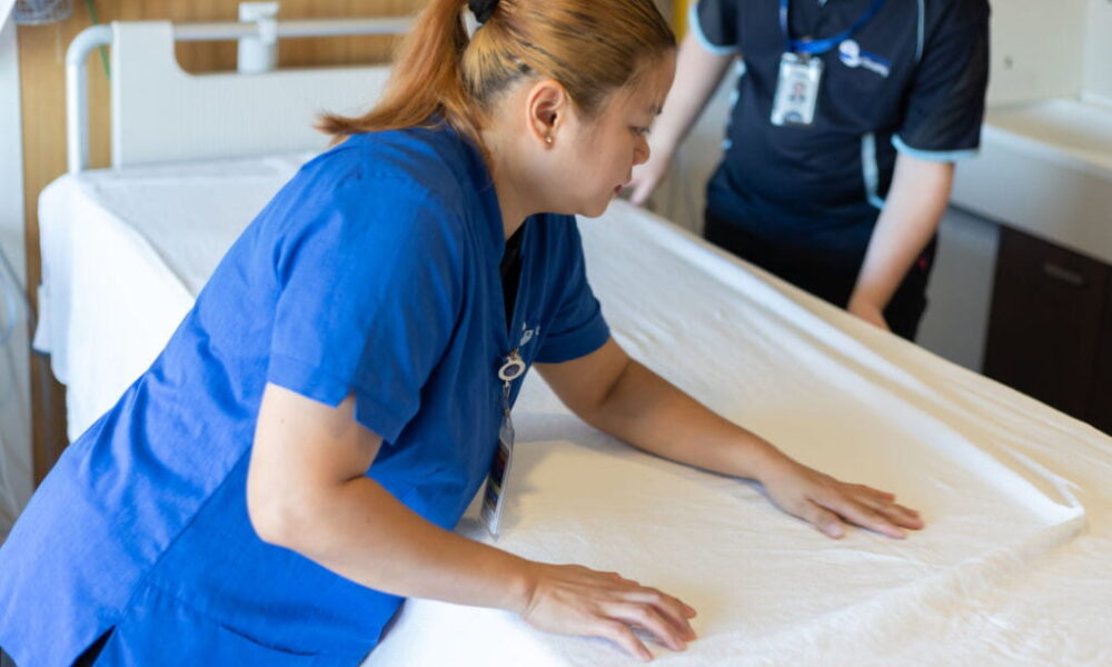 How to Choose the Right Cleaning Service Provider for Your Hospital?